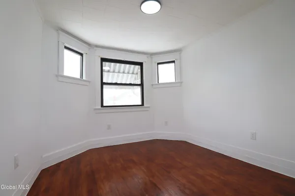 $2,800 | 442 Plymouth Avenue, Schenectady, NY 12308