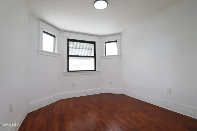 $2,800 | 442 Plymouth Avenue, Schenectady, NY 12308