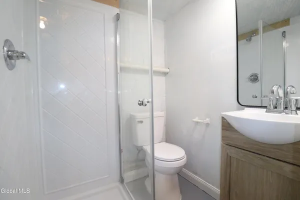 $2,800 | 442 Plymouth Avenue, Schenectady, NY 12308