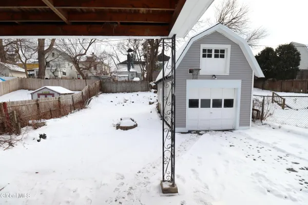 $2,800 | 442 Plymouth Avenue, Schenectady, NY 12308