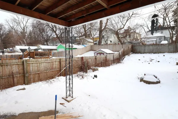 $2,800 | 442 Plymouth Avenue, Schenectady, NY 12308