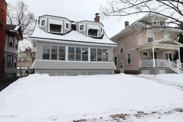 $2,800 | 442 Plymouth Avenue, Schenectady, NY 12308