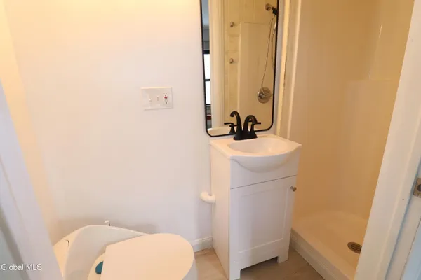 $2,800 | 442 Plymouth Avenue, Schenectady, NY 12308