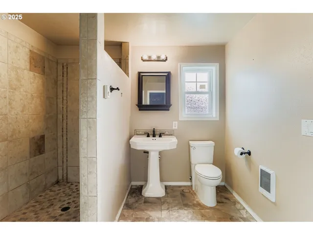 $480,000 | 9310 Southeast Linwood Avenue, Milwaukie, OR 97222