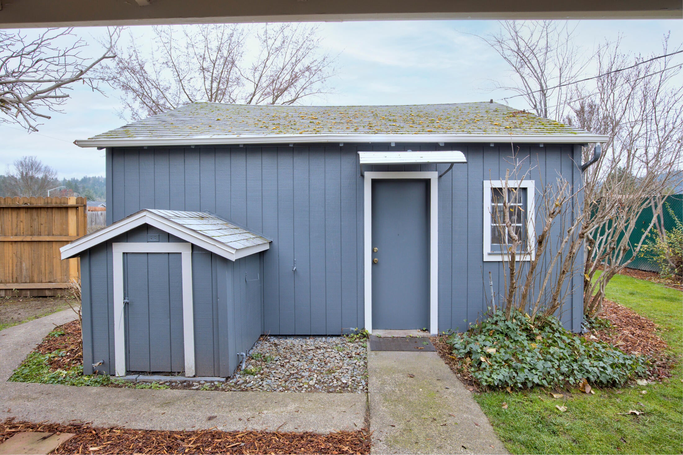 1001 West Harbeck Road Grants Pass, OR 97527 - Photo 8 of 29 0R1A6334_5_6_7_8