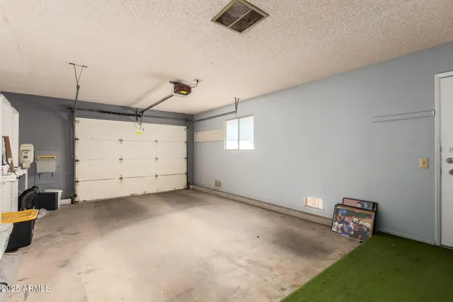 $299,000 | 17611 North 102nd Drive, Sun City, AZ 85373