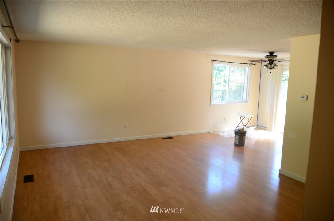 5684 Bulman Road Southeast Port Orchard, WA 98366 - Photo 12 of 23 Gallery Image 12