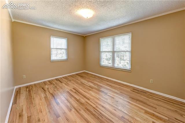 2970 Valencia Road Colorado Springs, CO 80917 - Photo 6 of 17 Gallery Image 6