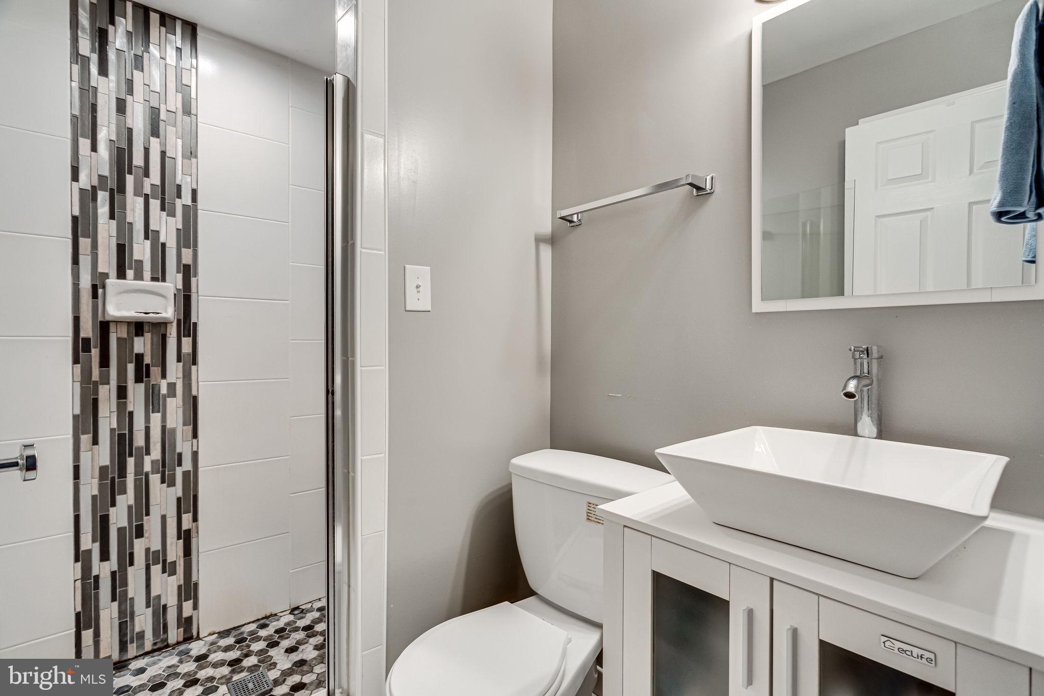 4809 Oglethorpe Street Riverdale, MD 20737 - Photo 19 of 48 Bathroom