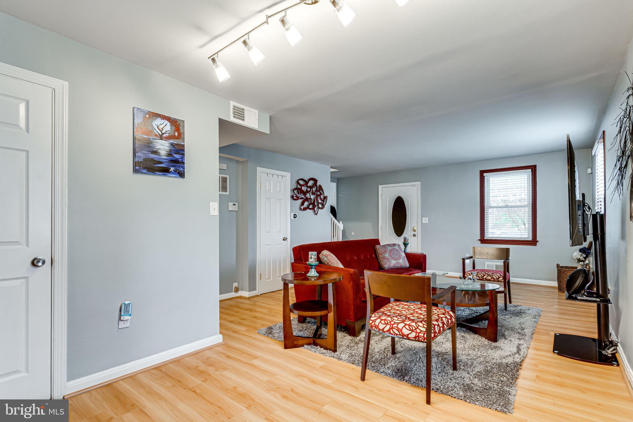 4809 Oglethorpe Street Riverdale, MD 20737 - Photo 8 of 48 Living Room