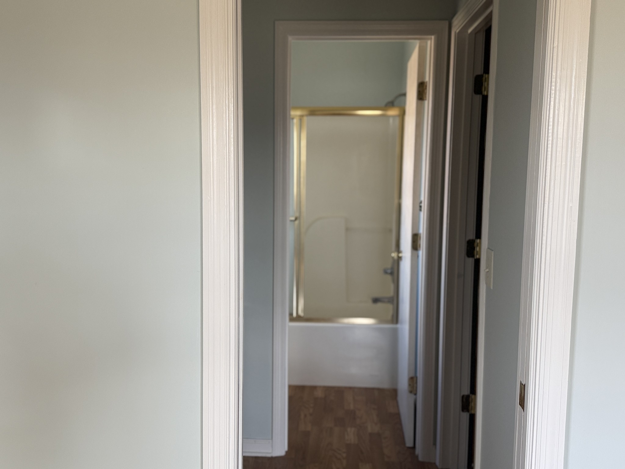 313 Murfreesboro Road Woodbury, TN 37190 - Photo 8 of 8 a view of a bathroom from a hallway