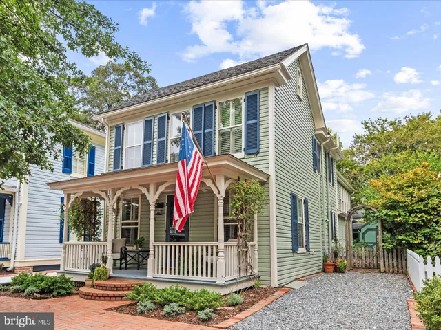 $1,195,000 | 107 East Chestnut Street, St. Michaels, MD 21663