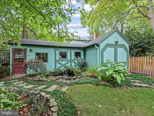 $1,195,000 | 107 East Chestnut Street, St. Michaels, MD 21663