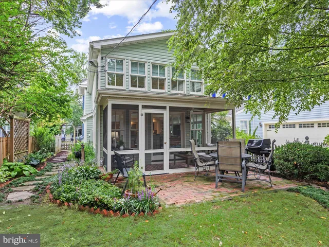 $1,195,000 | 107 East Chestnut Street, St. Michaels, MD 21663