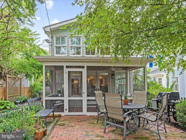 $1,195,000 | 107 East Chestnut Street, St. Michaels, MD 21663