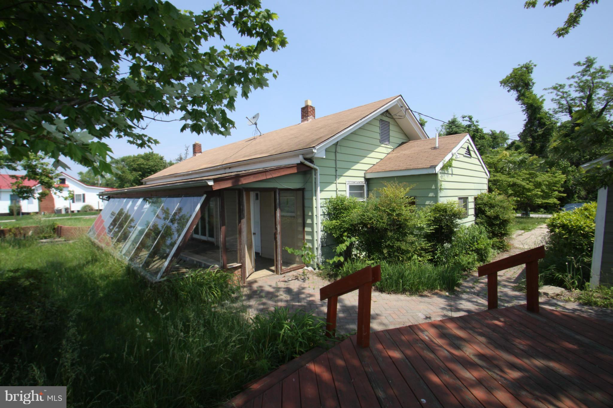 13483 South View Road Newburg, MD 20664 - Photo 2 of 21 Exterior (Rear)