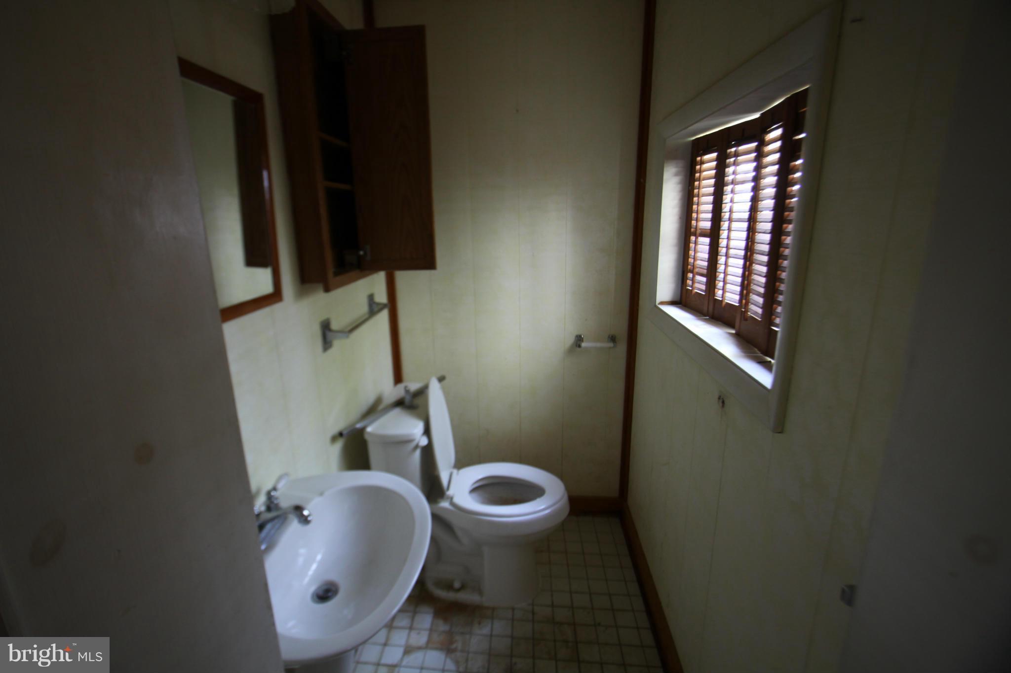 13483 South View Road Newburg, MD 20664 - Photo 13 of 21 Bath