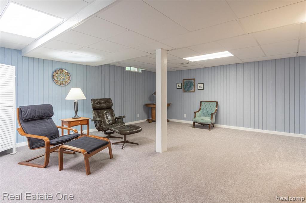 24379 Surfside Road Novi, MI 48374 - Photo 34 of 40
