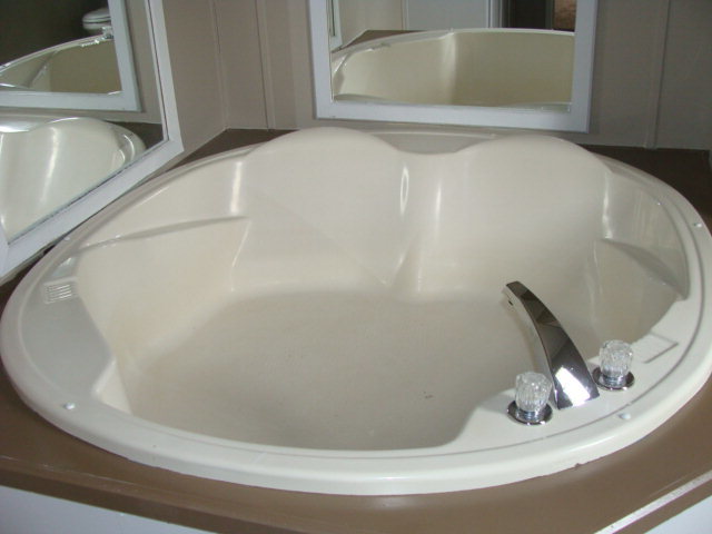 127 Morris Road Gray, GA 31032 - Photo 10 of 15 a view of bath tub