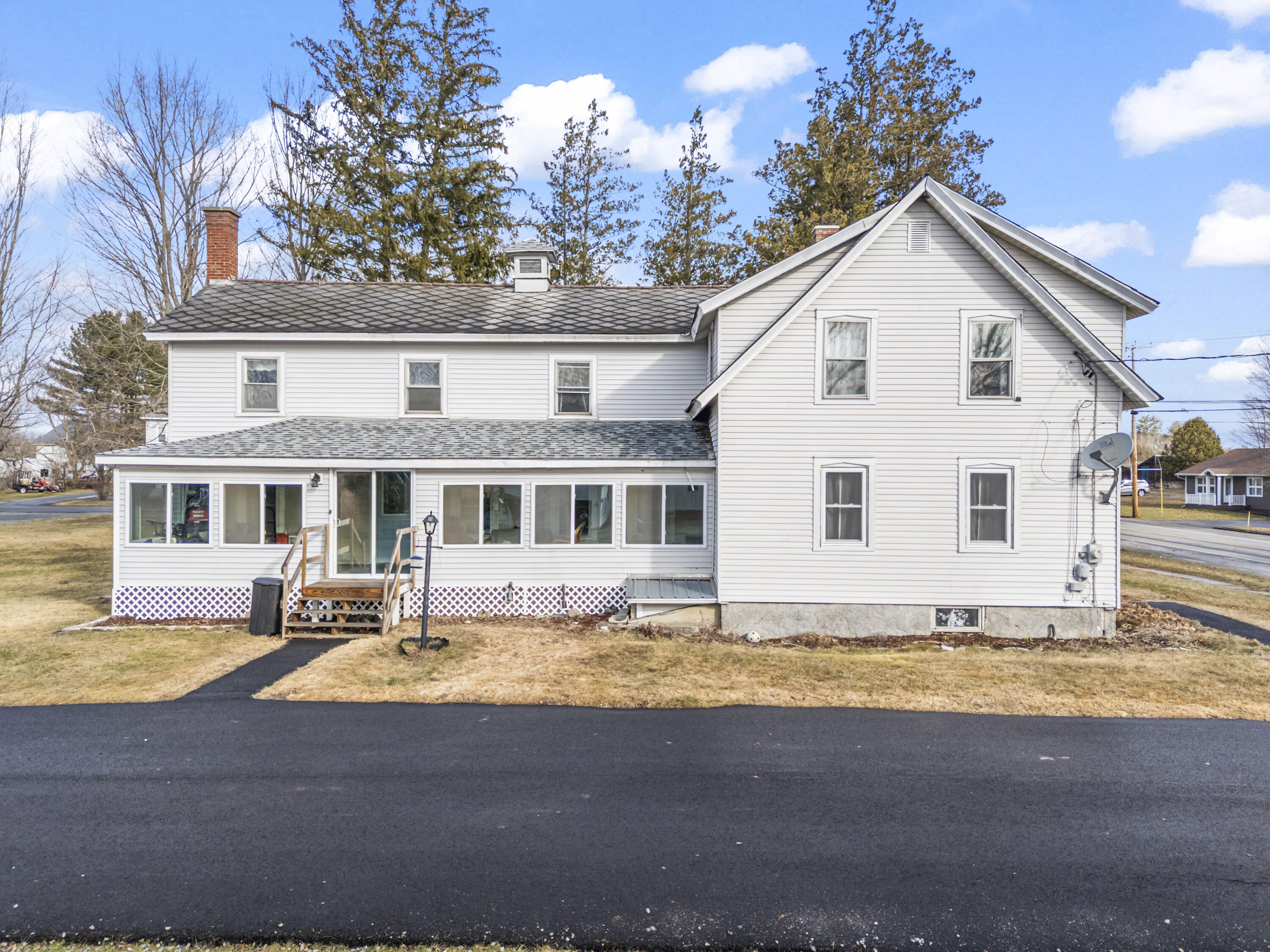 308 Hartland Avenue Pittsfield, ME 04967 - Photo 3 of 91 308 Hartland Ave_103