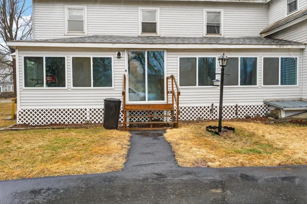 $280,000 | 308 Hartland Avenue, Pittsfield, ME 04967