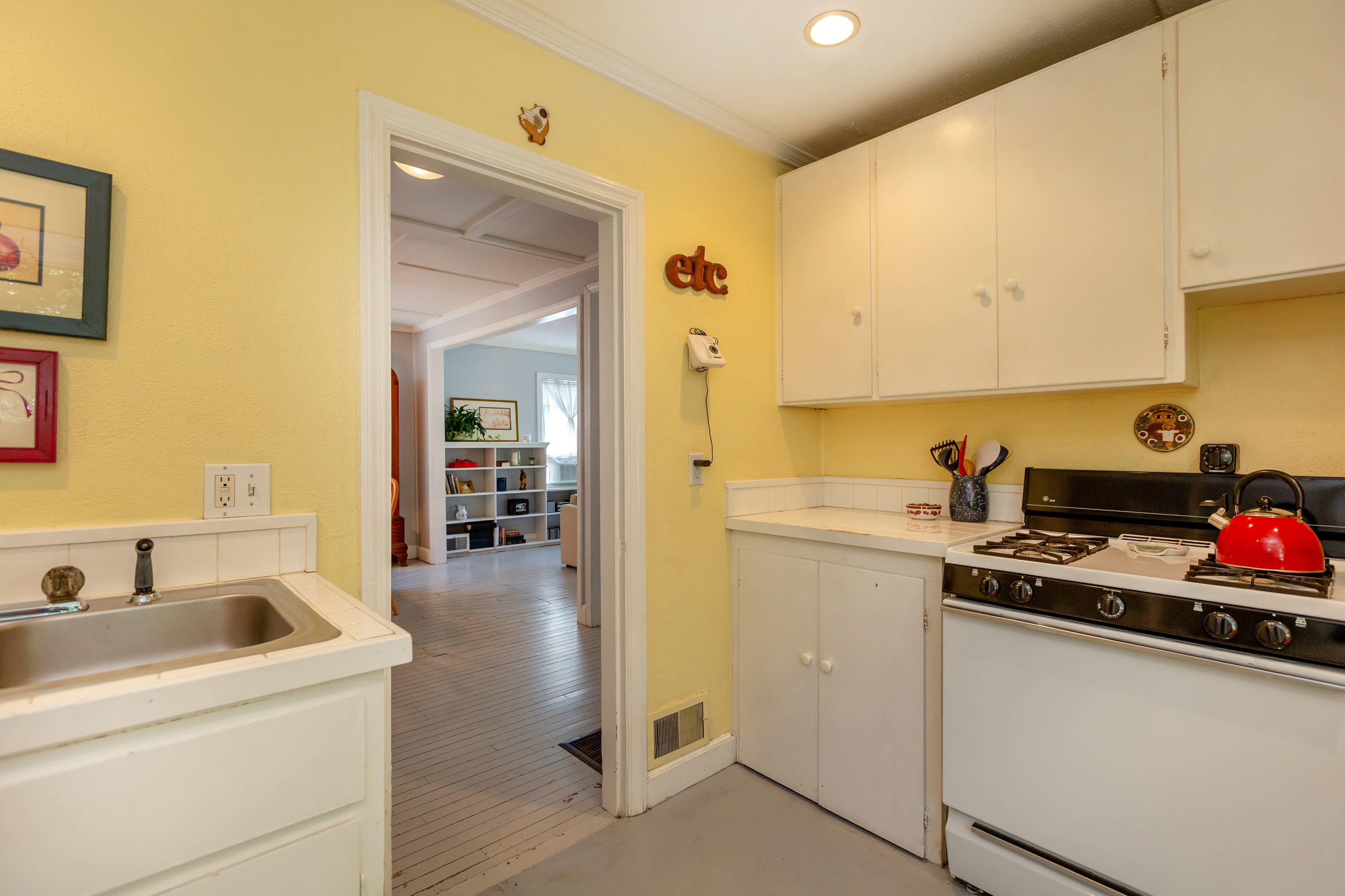 905 Middle Street Bath, ME 04530 - Photo 15 of 48 Middle_Moyer_17