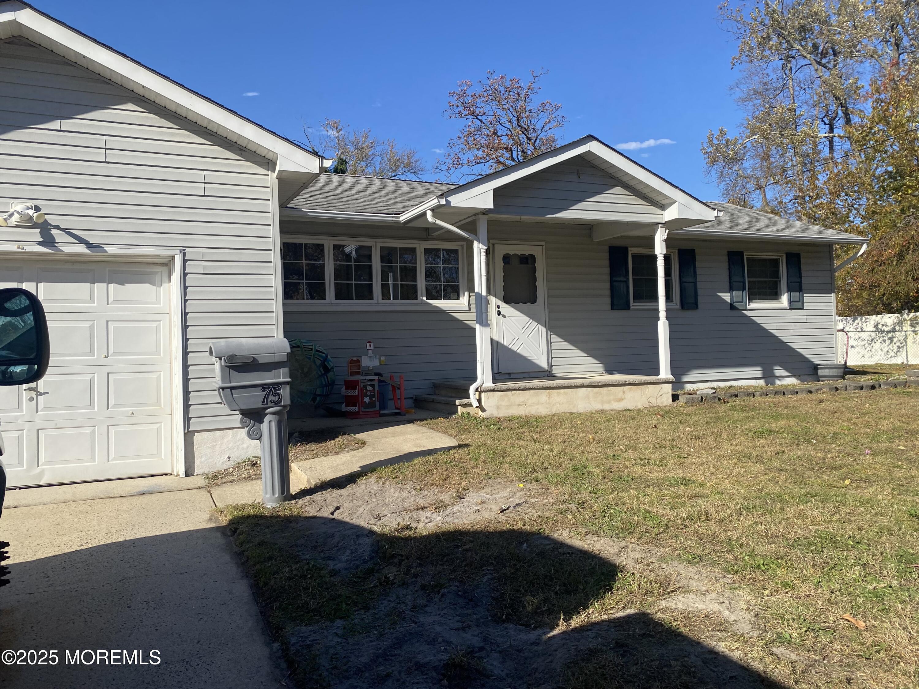 75 Maplewood Circle Brick, NJ 08723 - Photo 6 of 16 IMG_3277