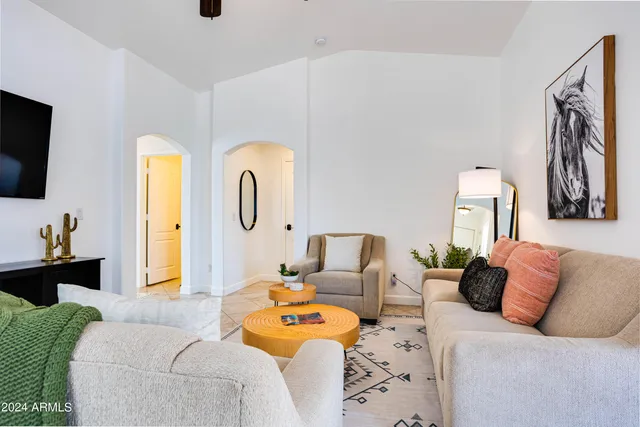 $3,900 | 1452 East Torrey Pines Lane, Chandler, AZ 85249