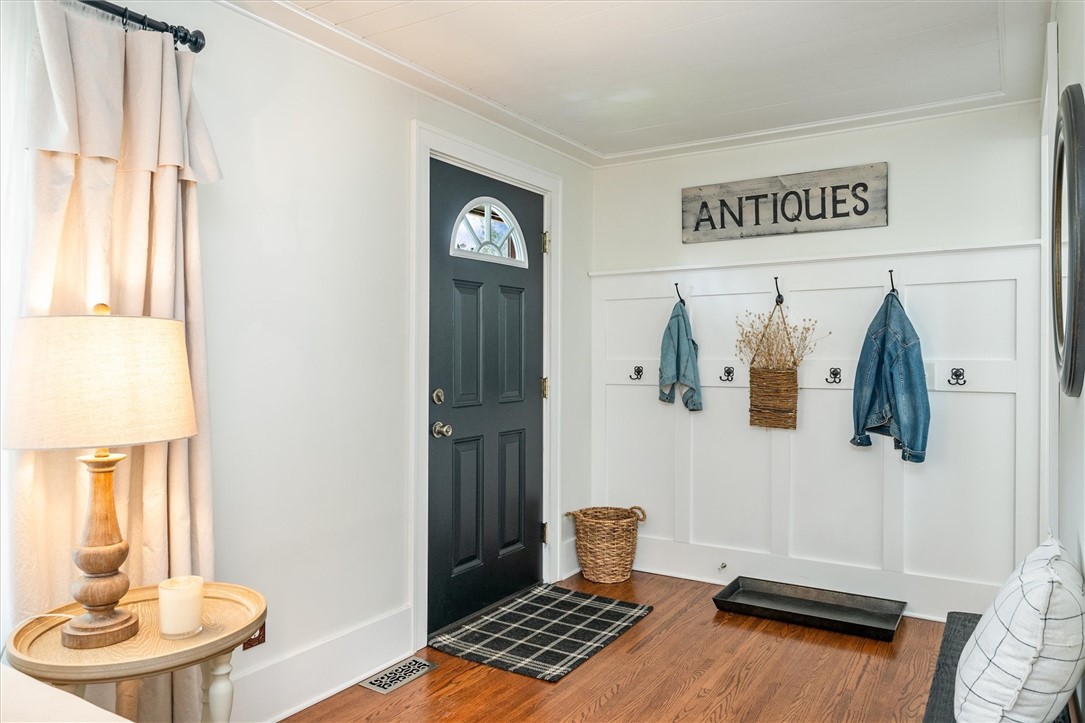 68 Chelsea Road Irondequoit, NY 14617 - Photo 6 of 44