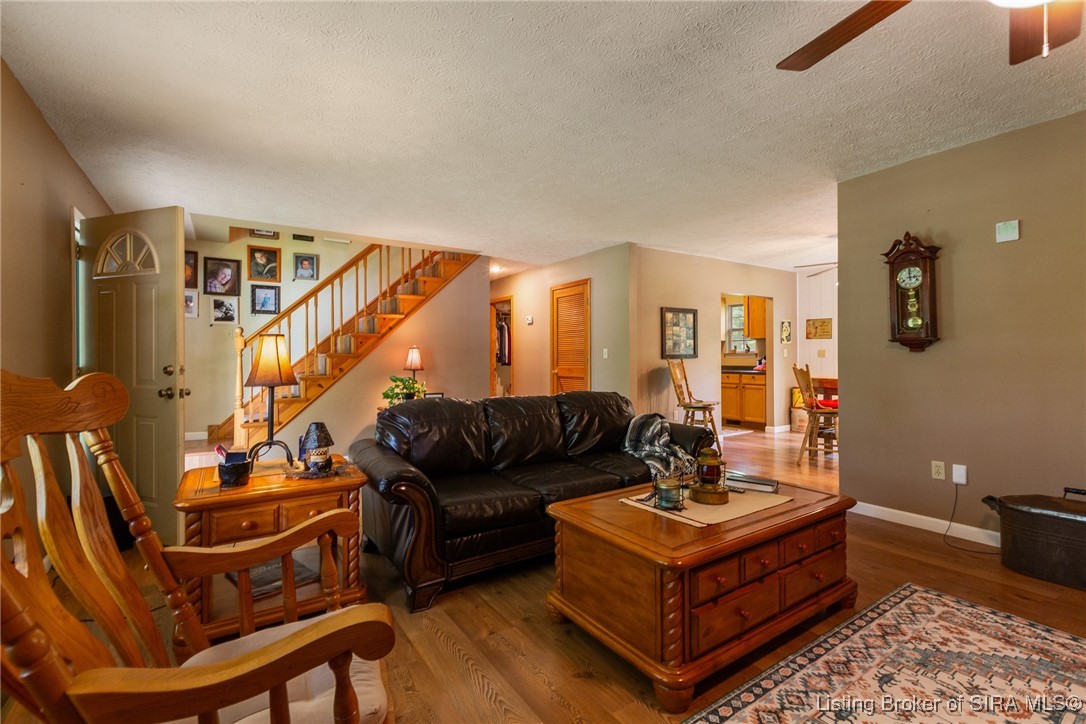 10440 East Saylor Road Salem, IN 47167 - Photo 25 of 57 Relaxing will be easy in this space!