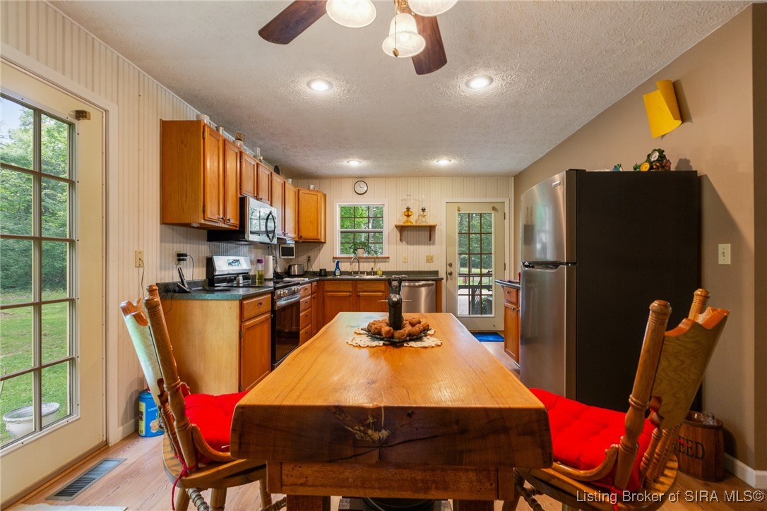 10440 East Saylor Road Salem, IN 47167 - Photo 28 of 57 Generously sized kitchen!