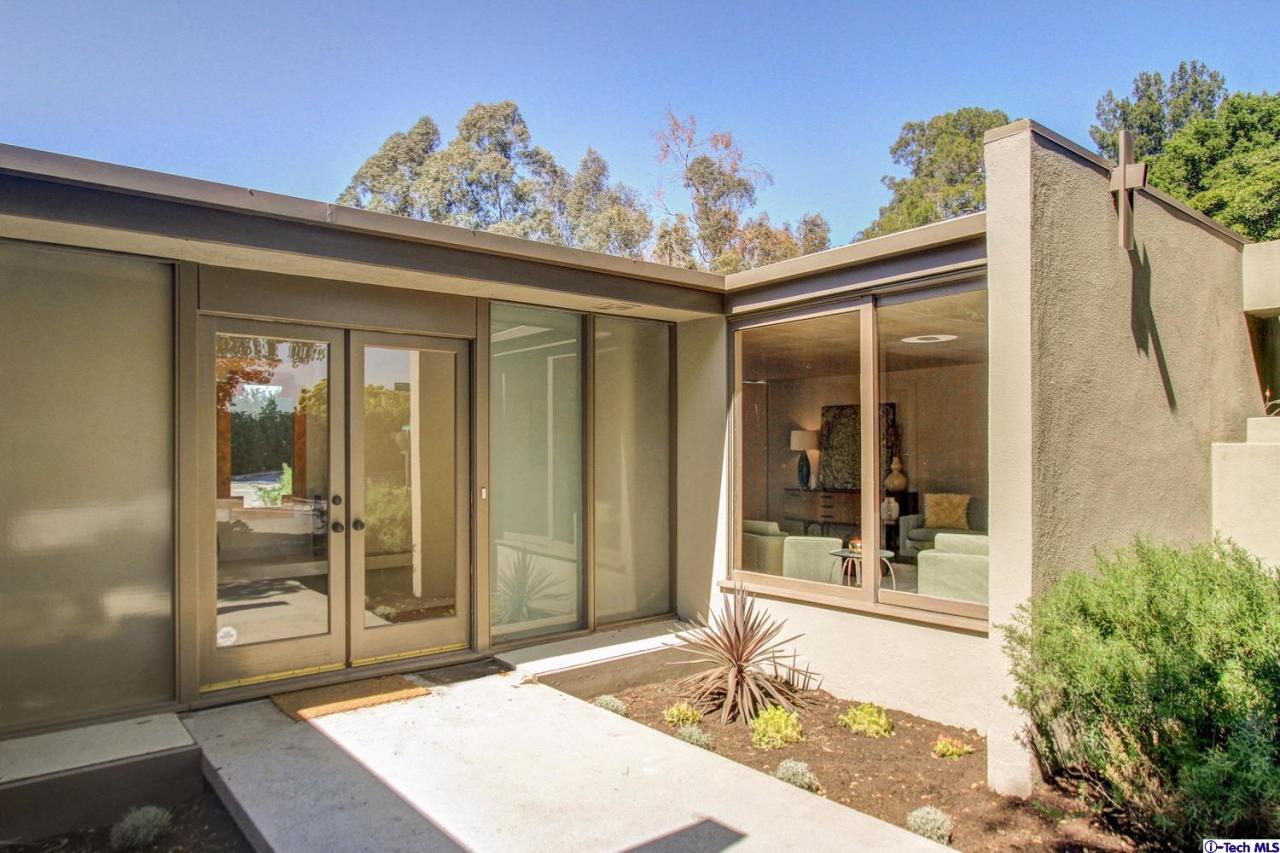 1280 Glen Oaks Boulevard Pasadena, CA 91105 - Photo 38 of 38 a front view of a house