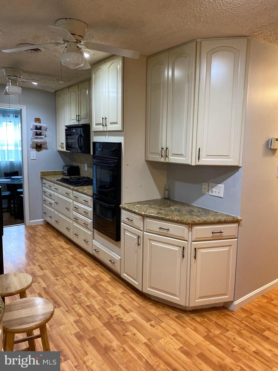 15220 Michigan Rd. Woodbridge, VA 22191 - Photo 8 of 44 Kitchen
