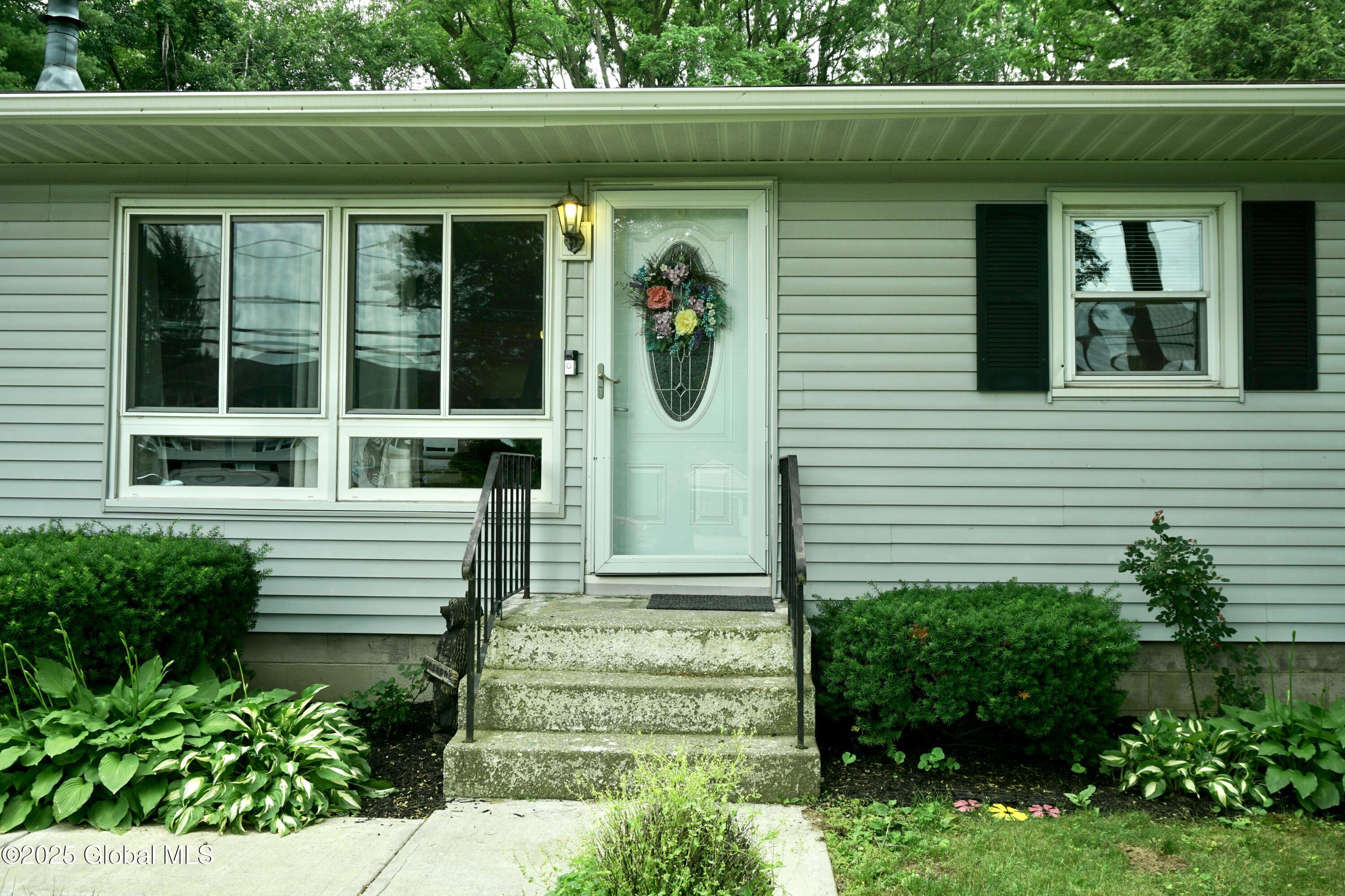 171 Consaul Road Colonie, NY 12205 - Photo 5 of 22 Entrance