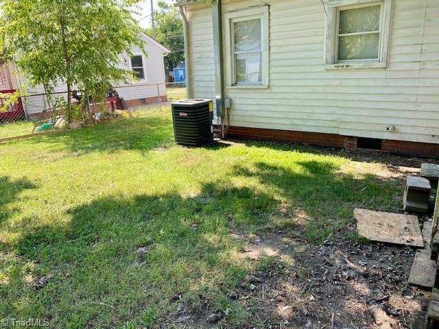 223 Friendly Avenue High Point, NC 27260 - Photo 3 of 14 Gallery Image 3