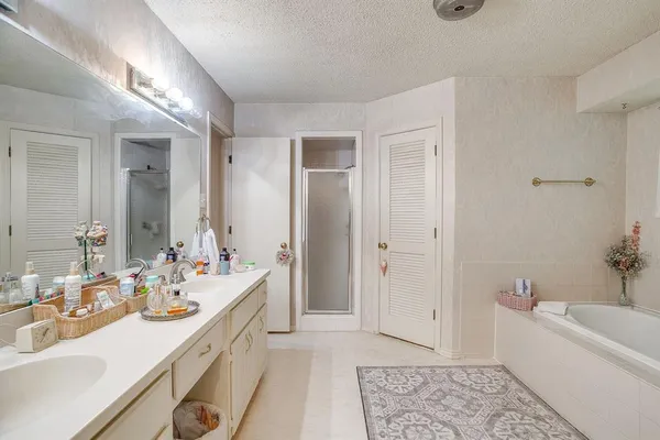 $256,900 | 1086 Rock Ridge Drive, Burleson, TX 76028