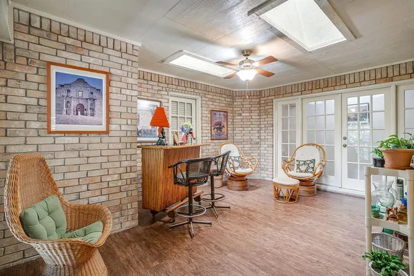 $256,900 | 1086 Rock Ridge Drive, Burleson, TX 76028