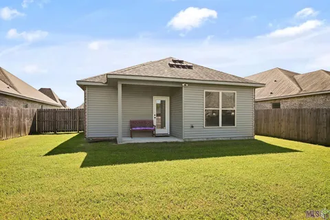 $320,000 | 952 Gentle Wind Drive, Baton Rouge, LA 70820