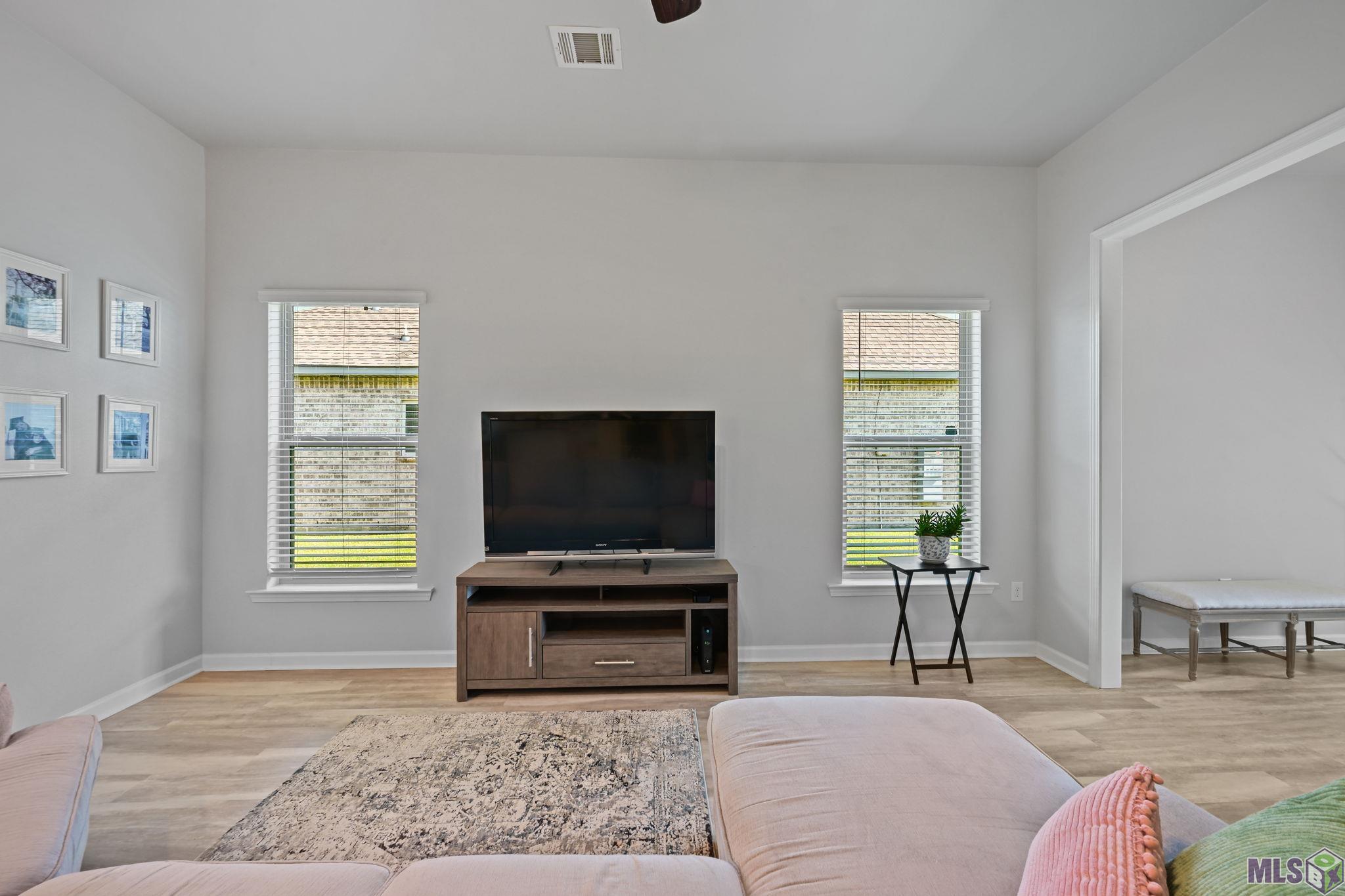 952 Gentle Wind Drive Baton Rouge, LA 70820 - Photo 4 of 15