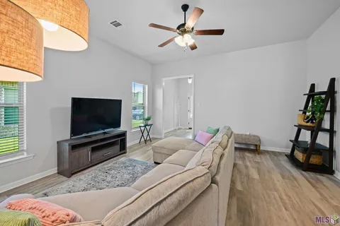 $320,000 | 952 Gentle Wind Drive, Baton Rouge, LA 70820