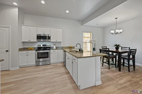 $320,000 | 952 Gentle Wind Drive, Baton Rouge, LA 70820