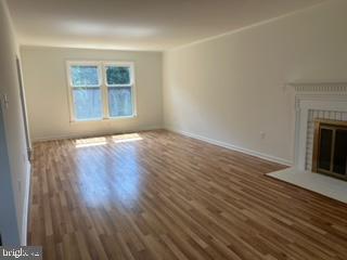 10300 Greystone Road Manassas, VA 20111 - Photo 11 of 27 Living Room