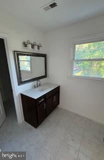 10300 Greystone Road Manassas, VA 20111 - Photo 13 of 27 Bathroom with Tub and Shower
