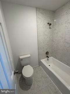 10300 Greystone Road Manassas, VA 20111 - Photo 15 of 27 Bathroom