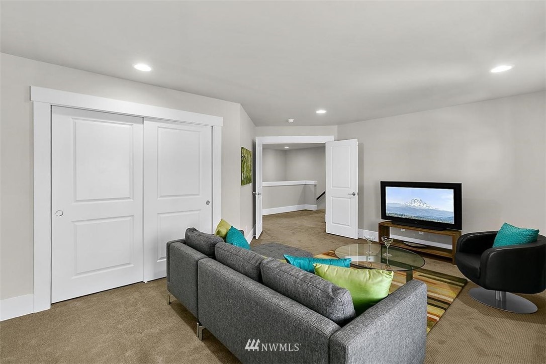 720 Wapato Place Southeast Renton, WA 98059 - Photo 13 of 32 Gallery Image 13