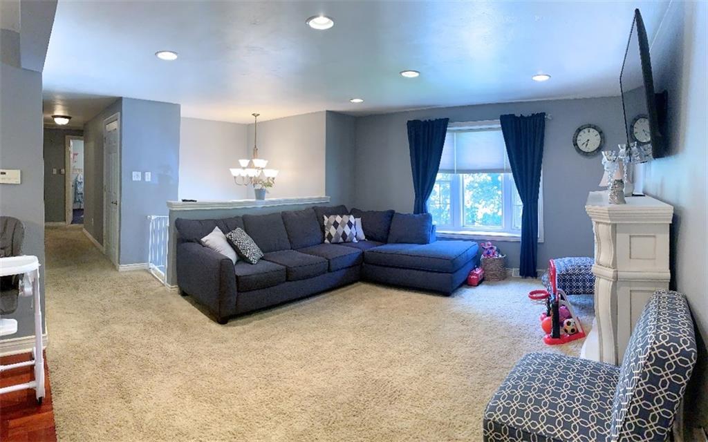 132 Francis Road Pittsburgh, PA 15239 - Photo 3 of 23