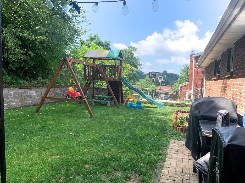 132 Francis Road Pittsburgh, PA 15239 - Photo 21 of 23