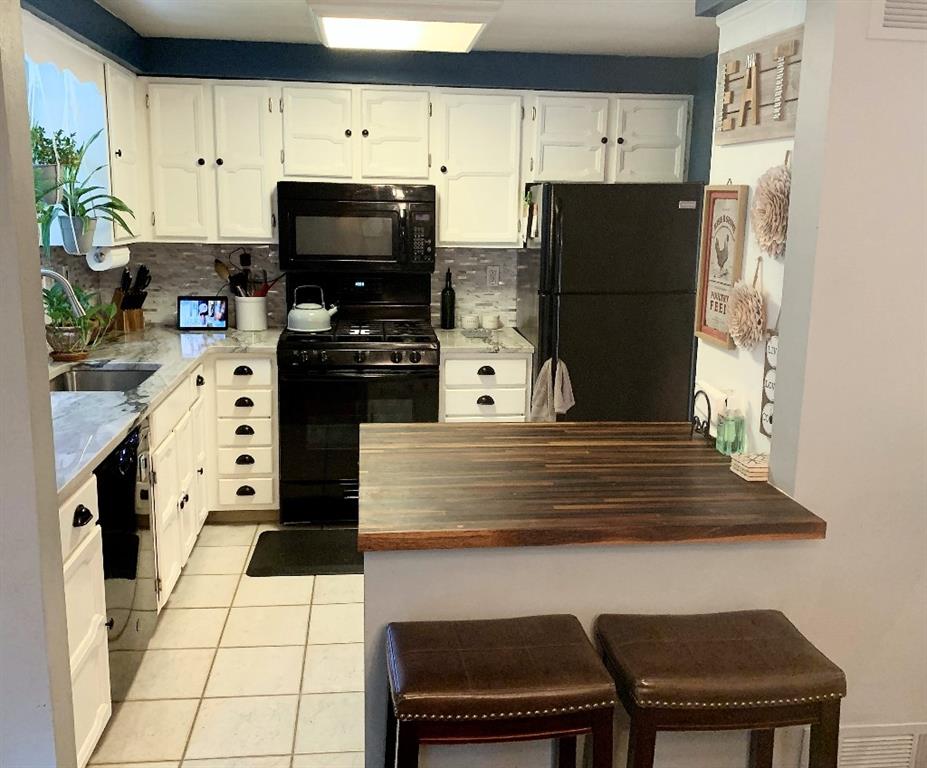 132 Francis Road Pittsburgh, PA 15239 - Photo 8 of 23