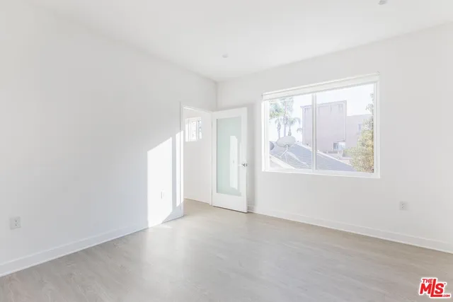 an empty room with window