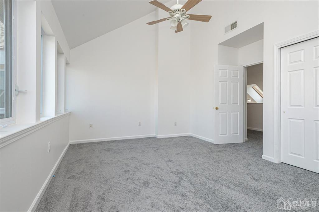 368 Rector Street, Unit 514 Perth Amboy, NJ 08861 - Photo 19 of 24 a view of an empty room